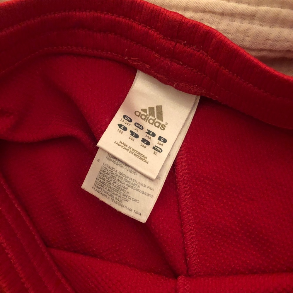 COPY - Adidas shorts size XL - Picture 2 of 3